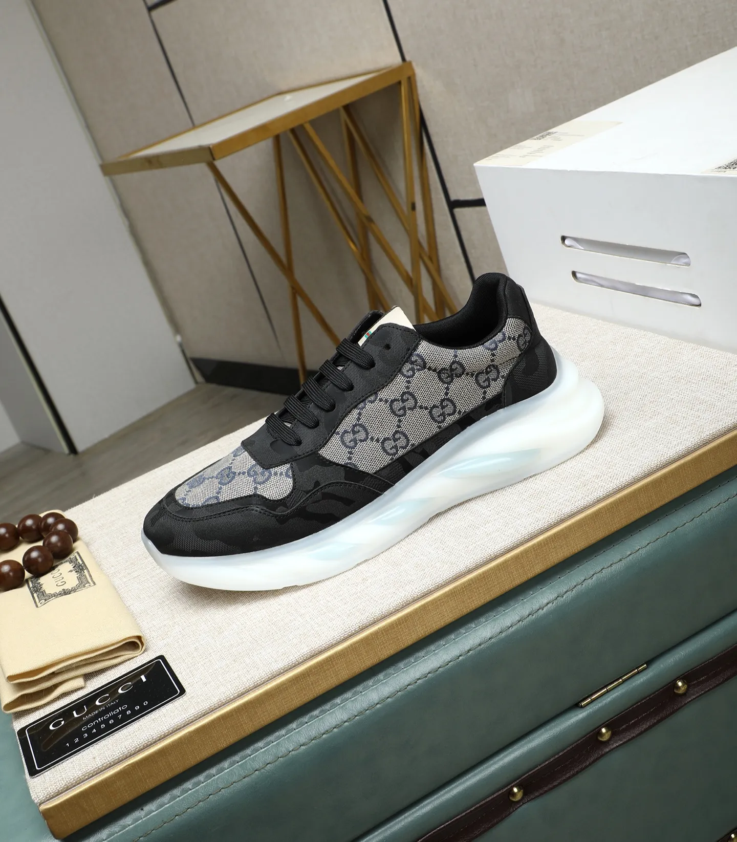 Men's shoes💰440 GUCCI🔍🔍Latest spring style On sale at the same time at the counter, original calfskin imported from Italy, genuine leather lining, (high-end, luxury, and class) exquisite workmanship, soles: original soles specially provided by the original factory, ⚠Exclusive double-layer movable molded soles are super comfortable⚠, real photos🎬The real ones are better🔍🔍"High quality·Follow the order" code number 38-44